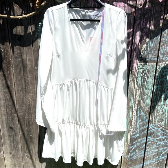 NWT Missguided Tiered Smock Dress - Picture 6 of 6